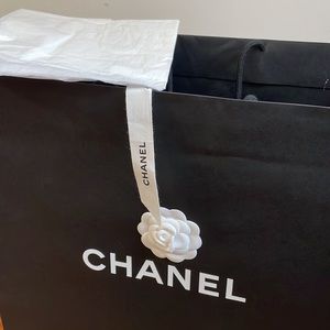 Chanel paper bag extra large